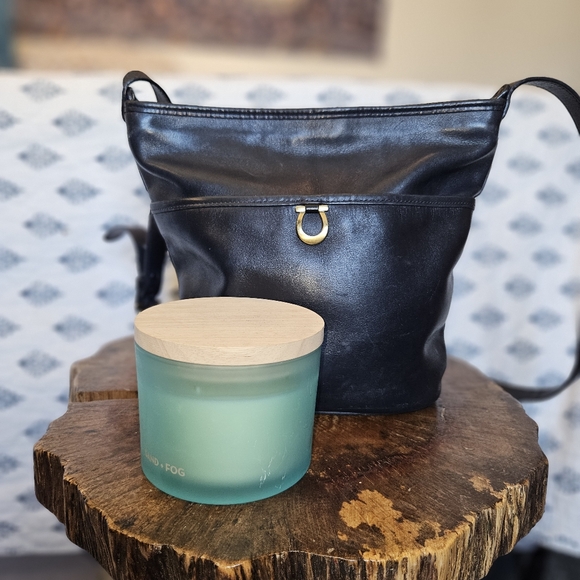 Etienne Aigner Vintage Black Leather Bucket Crossbody Medium Shoulder Bag - Picture 2 of 12